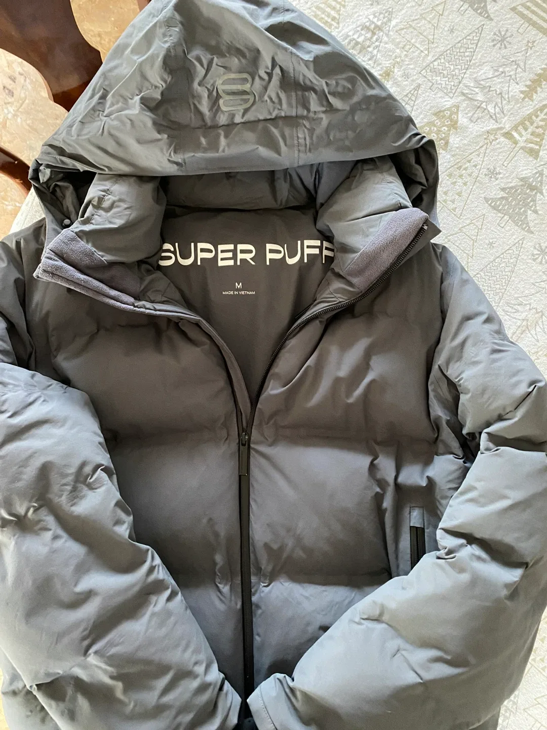 Aritzia Super Puff Grey - Size M