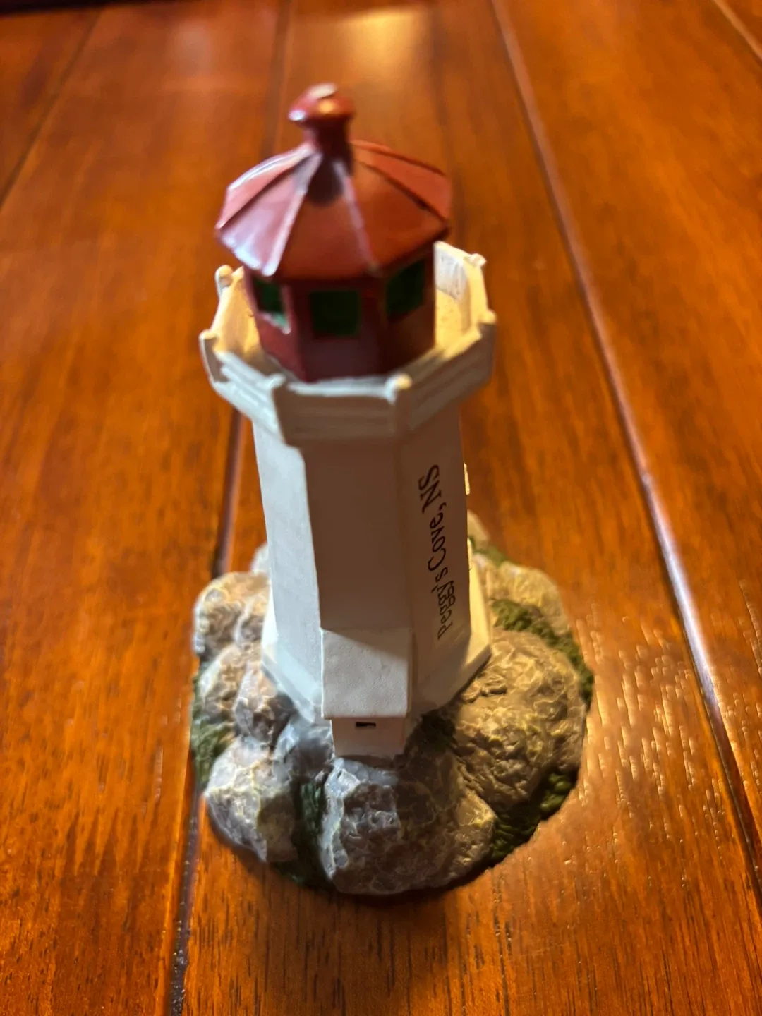 Peggy's Cove, NS Lighthouse Figurine image indicator(2)
