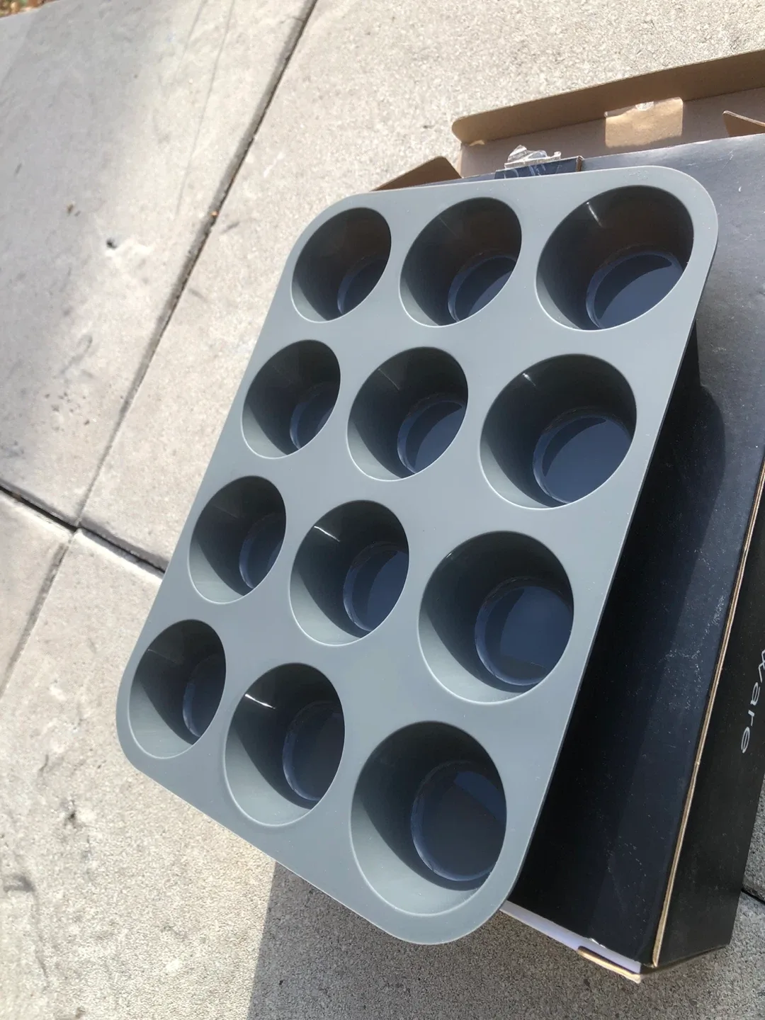 Nic & Syd 4pc Silicone Bakeware Set - New image indicator(3)