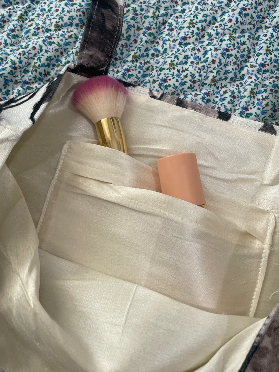 Floral Tote Bag - Black and White image indicator(2)