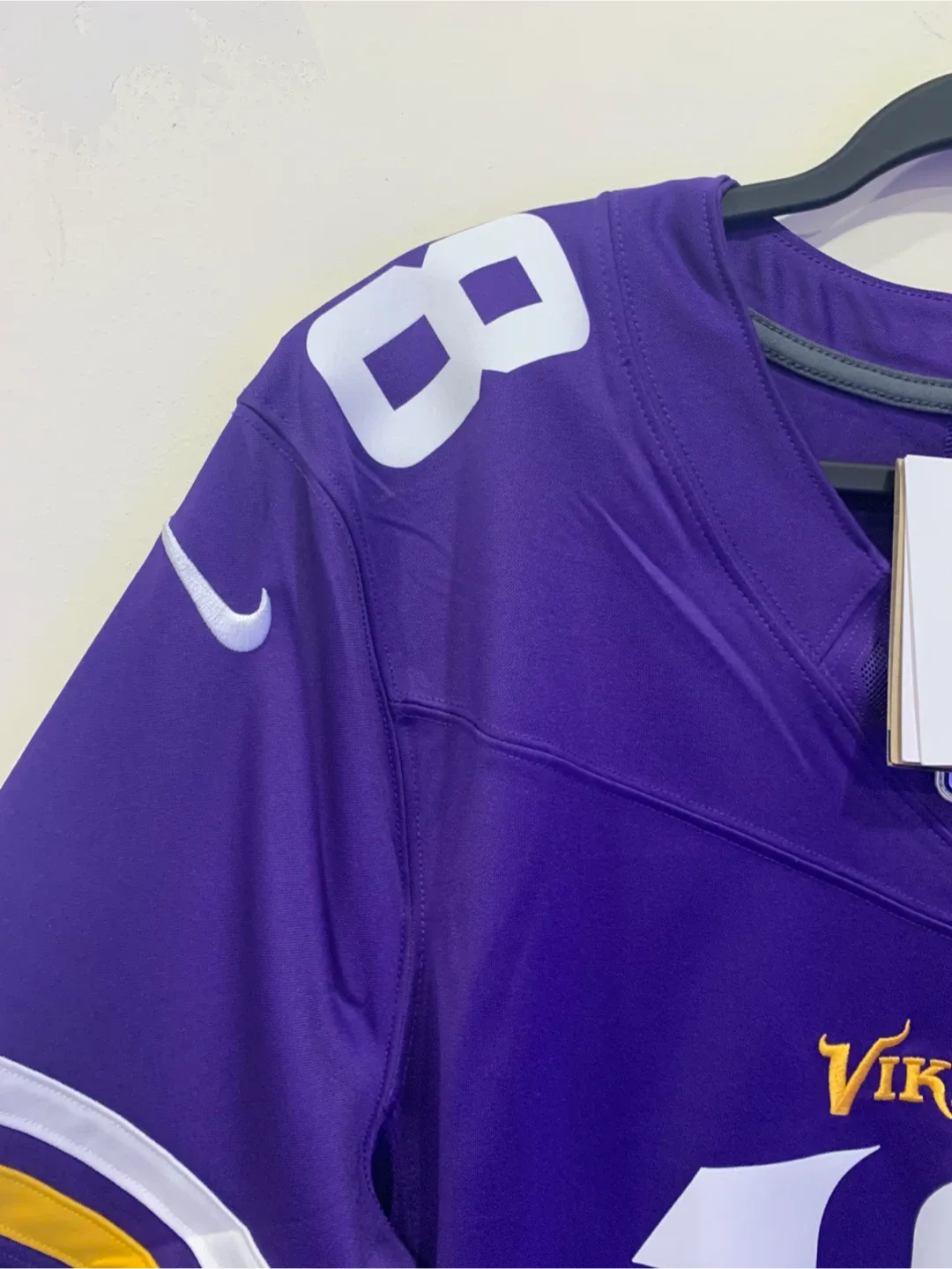 NEW UNWORN Nike Vikings #18 Jersey Justin Jefferson - Size L image indicator(6)