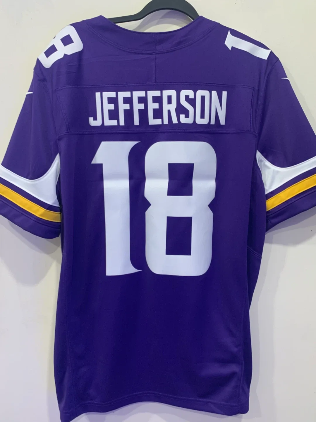NEW UNWORN Nike Vikings #18 Jersey Justin Jefferson - Size L image indicator(8)