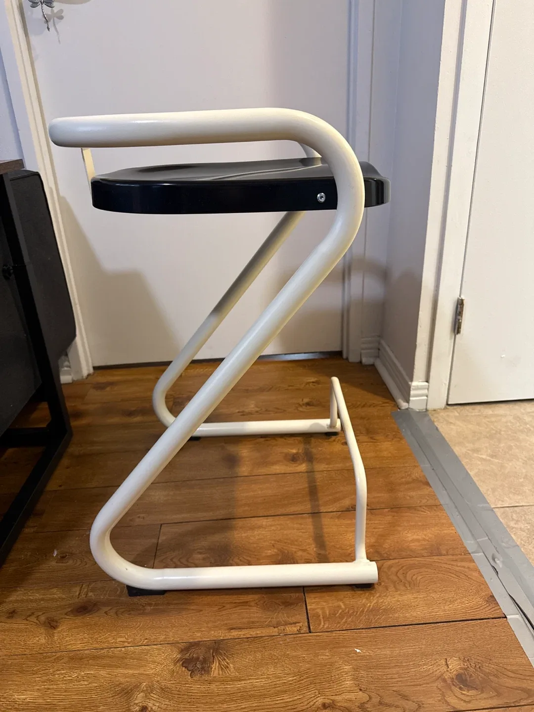 Vintage Tubular Steel Chair - Black & White image indicator(3)