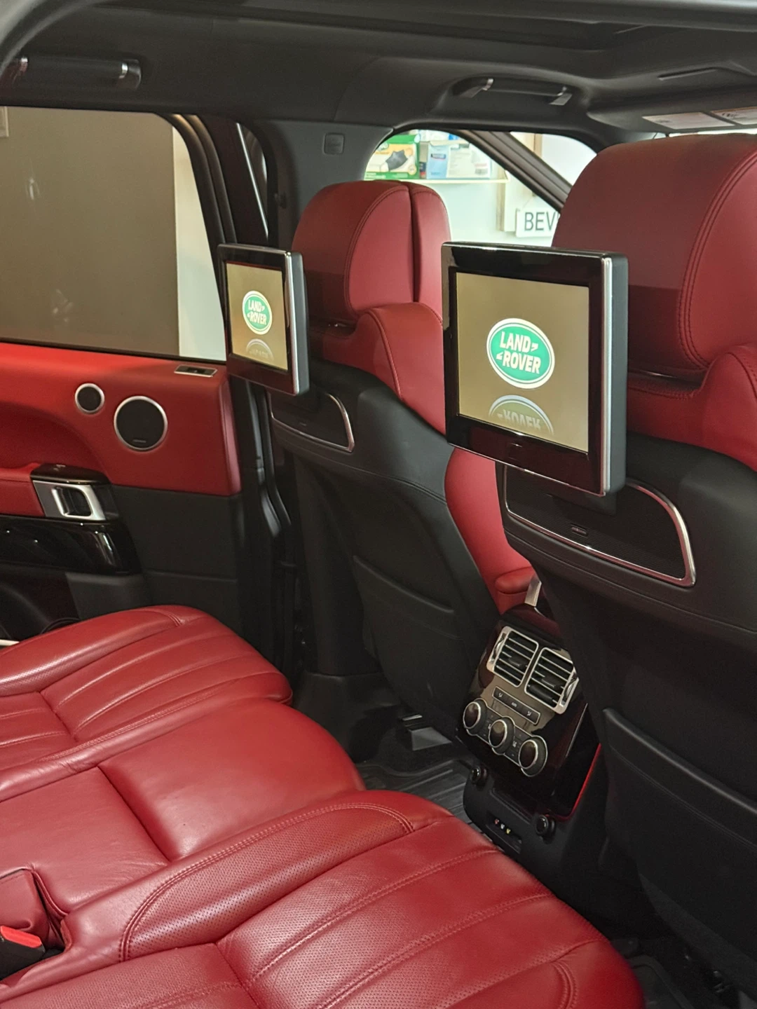 Land Rover Rear Seat Entertainment System - photo 4