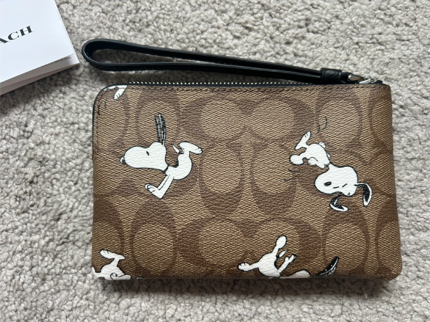 Coach peanuts snoopy corner zip Wristlet - photo 3