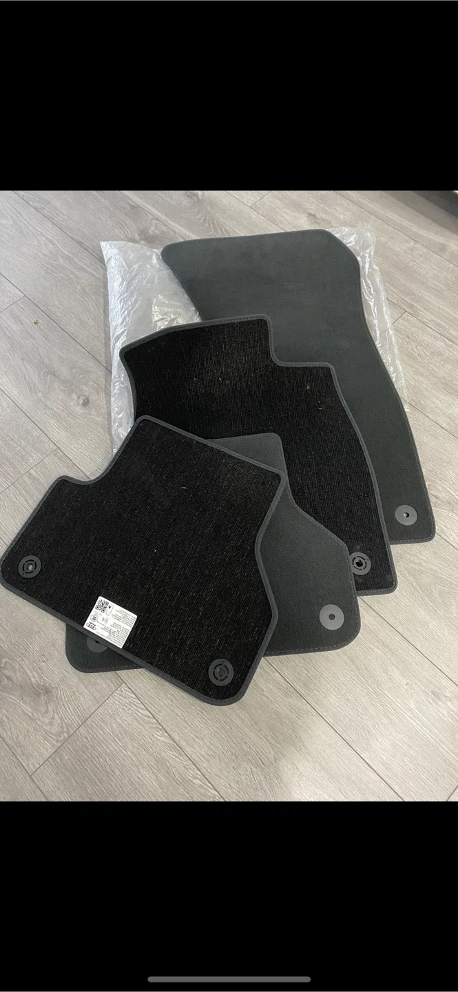 Audi Car Floor Mats - Black