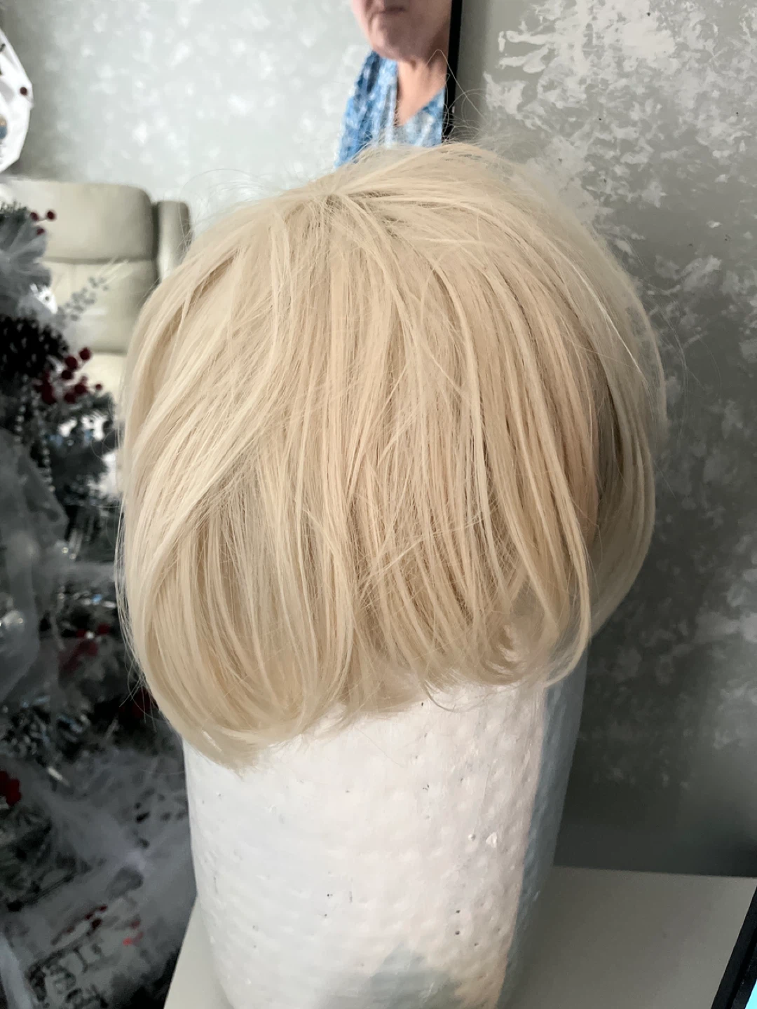 Paula Young  Blonde Bob wig - photo 2