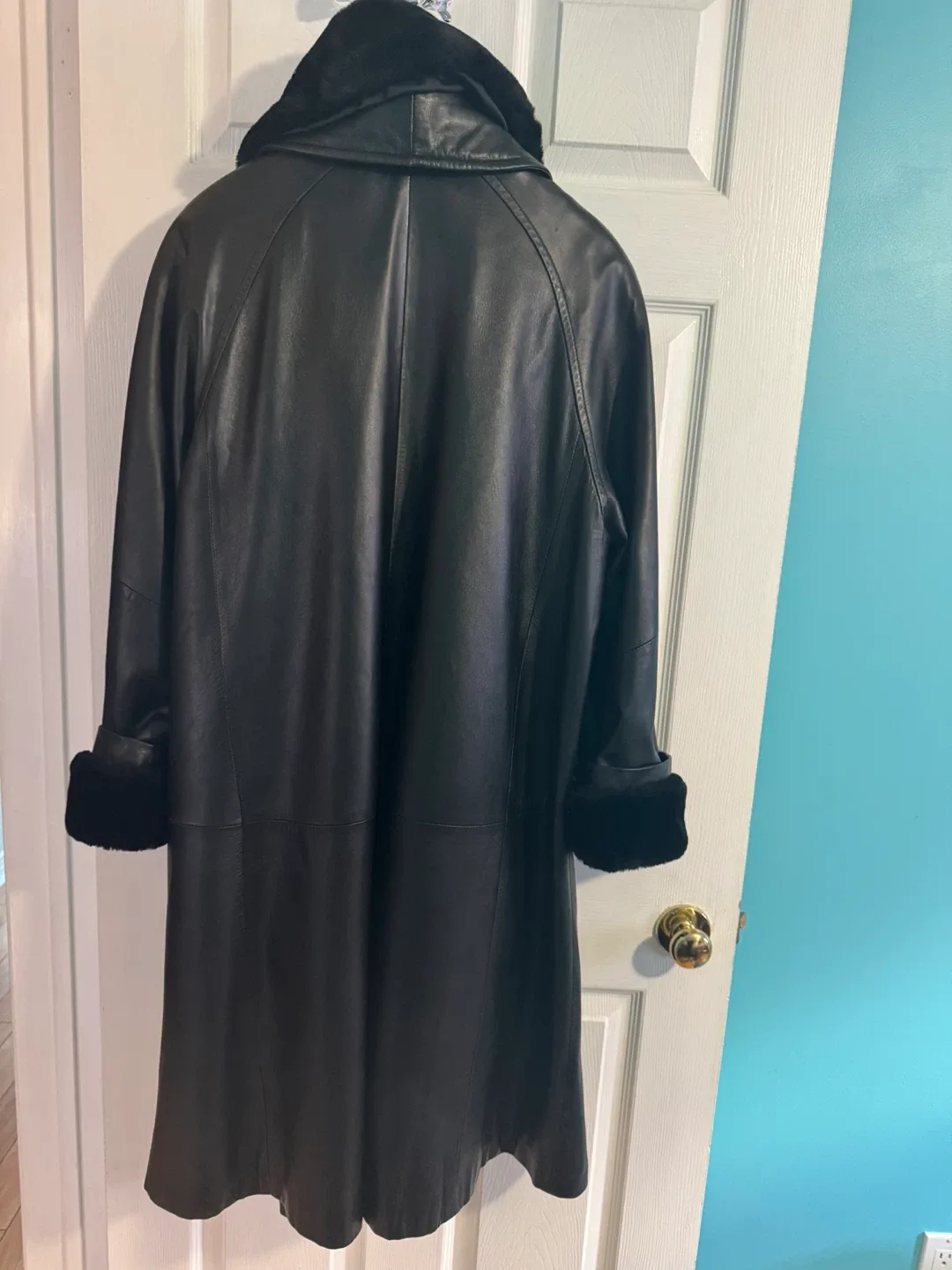 WOMENS DANIER LEATHER TRENCH COAT W. REMOVABLE FUR AND LINER image indicator(2)