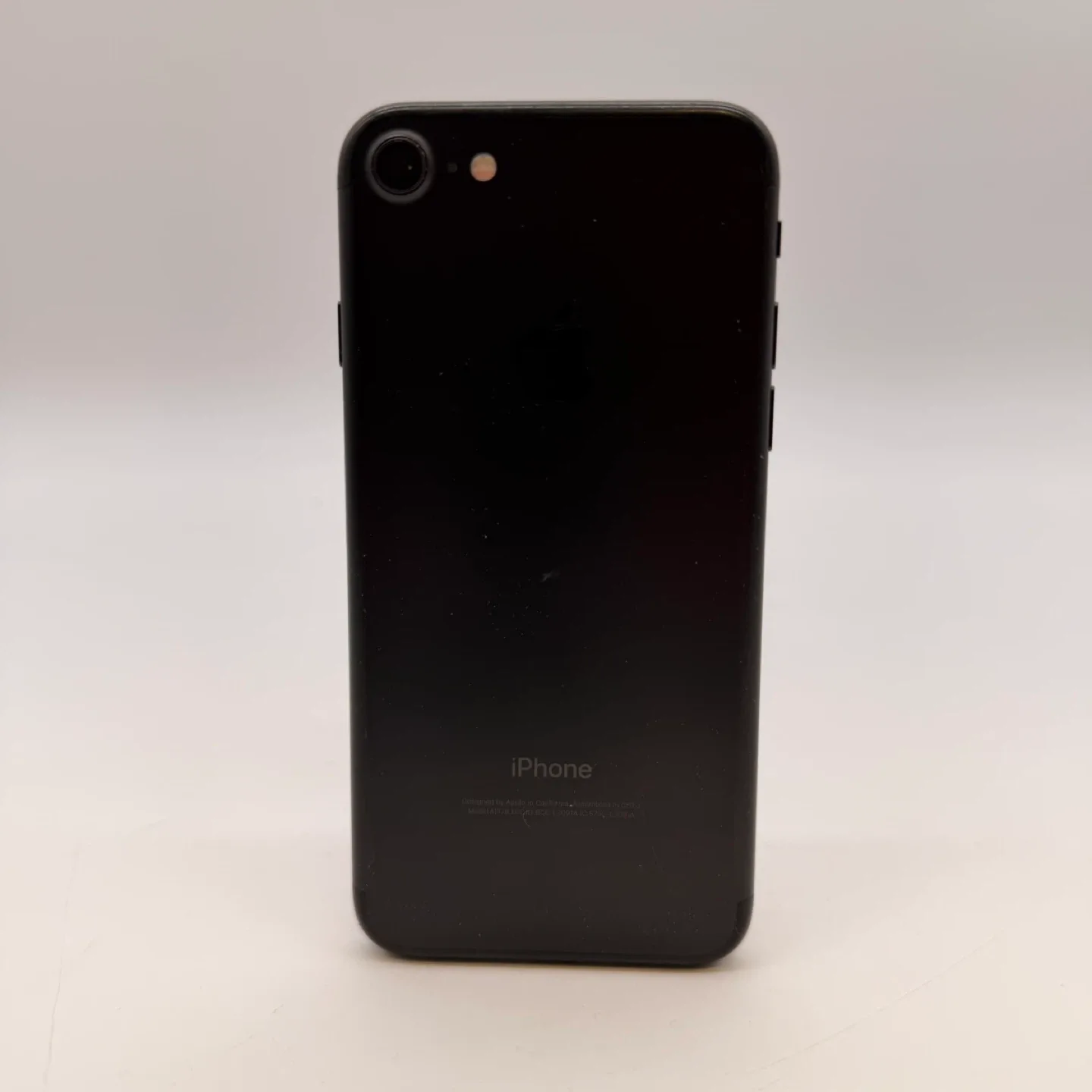 iPhone 7 - 32GB - Black great condition image indicator(4)