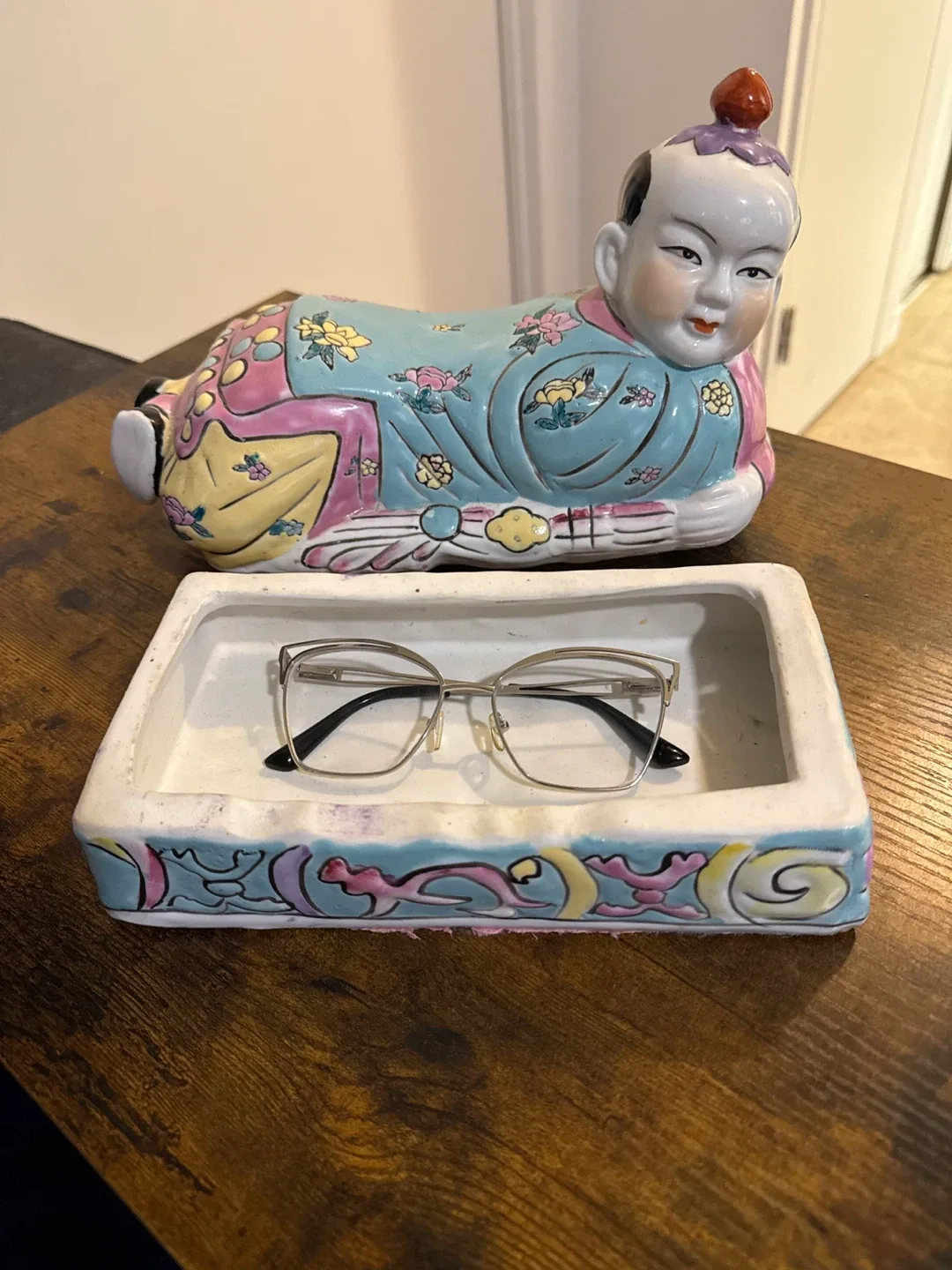 Vintage Chinese Boy Figurine image indicator(2)