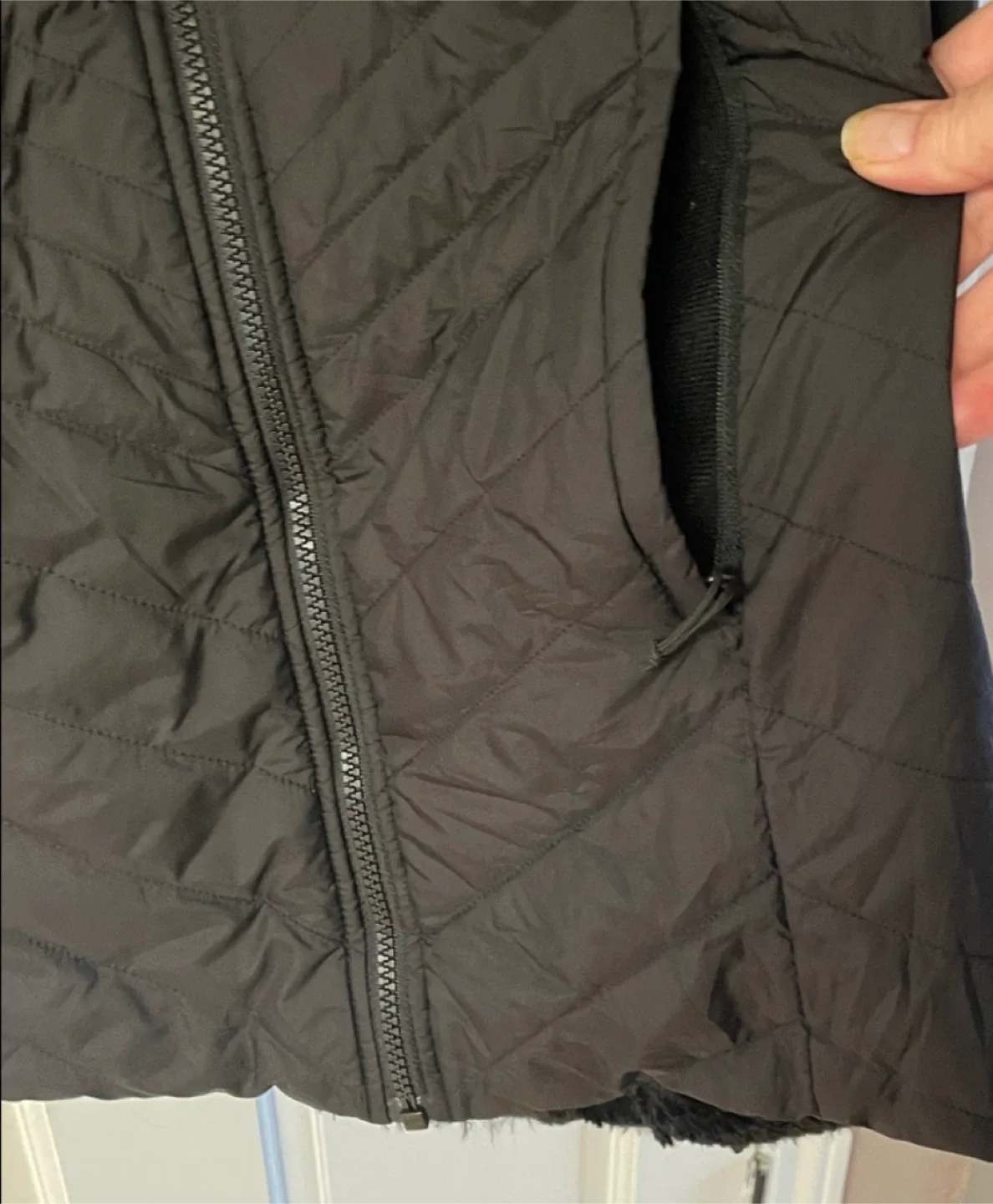 The North Face Black Quilted Reversible Winter Jacket image indicator(8)
