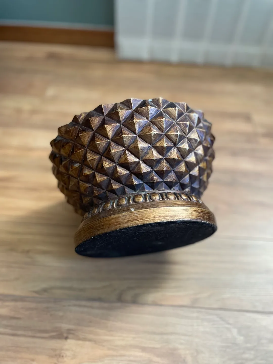 Decorative Lidded Bowl - Gold image indicator(2)