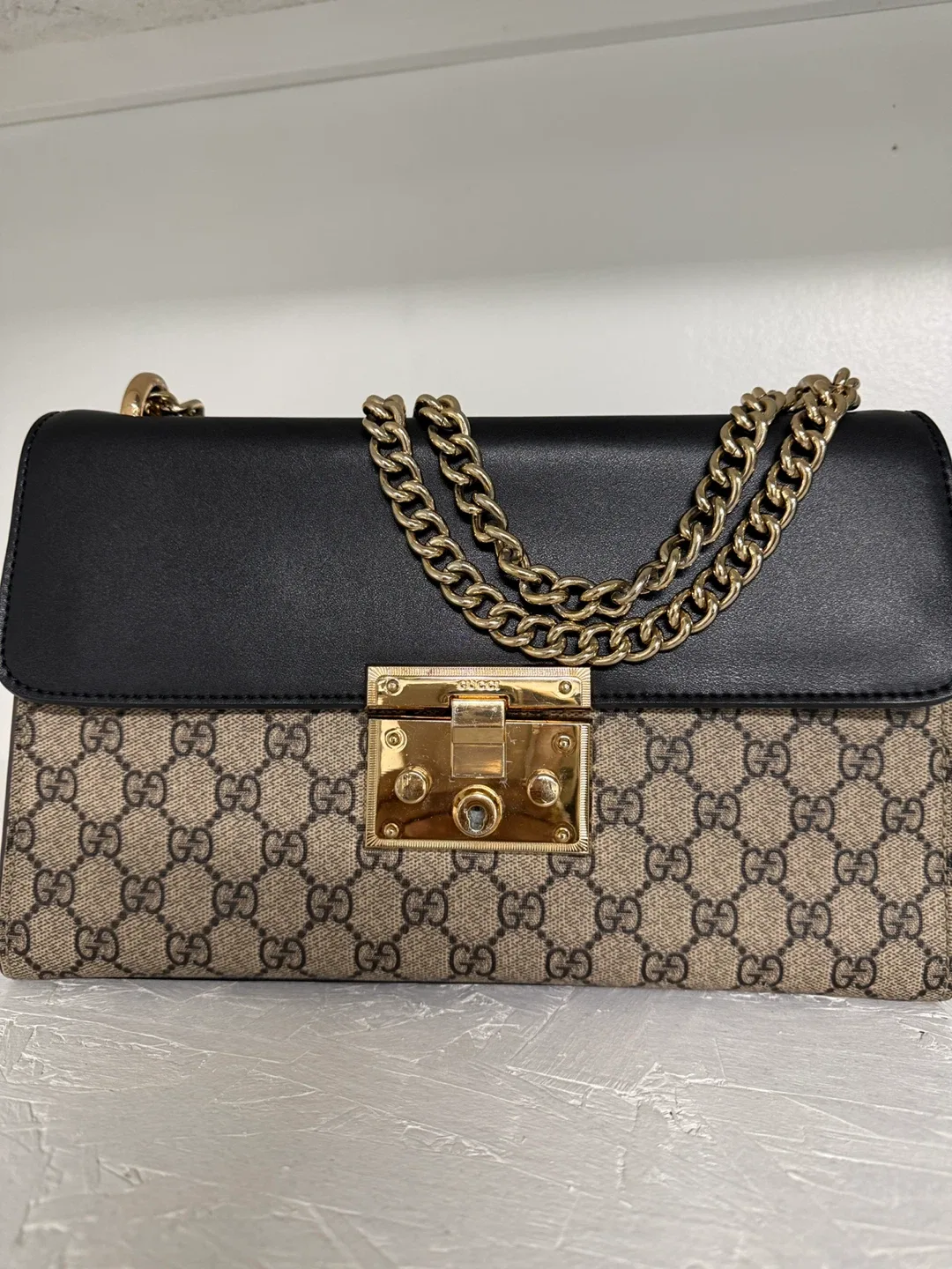Gucci Padlock GG Supreme Shoulder Bag Authentic image indicator(5)