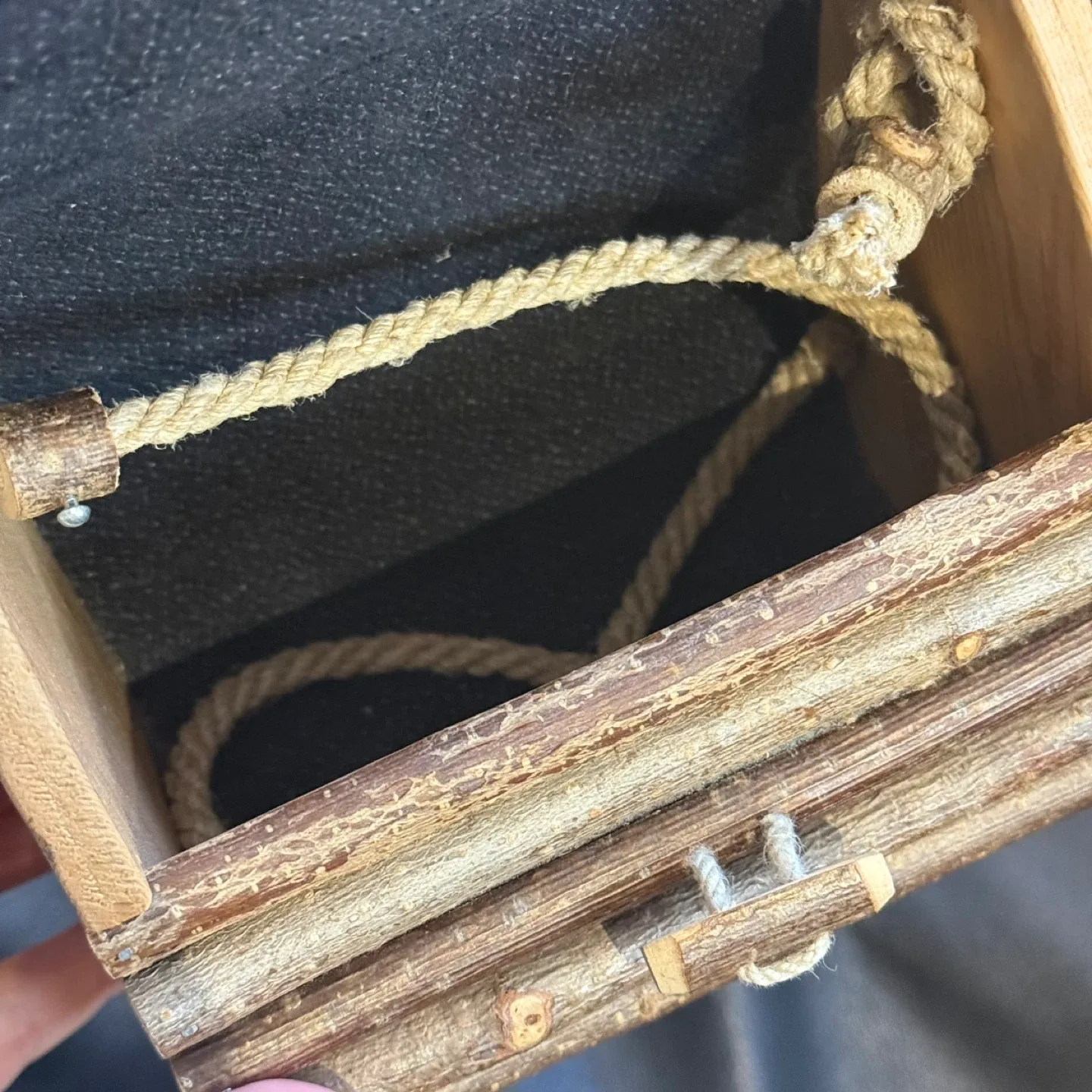 Handmade Wooden Purse with Rope Strap image indicator(3)