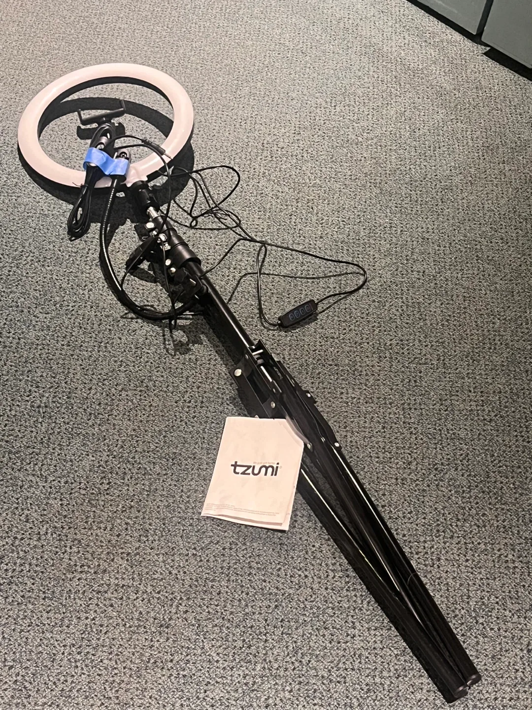 Yesker Ring Light with Tripod Stand