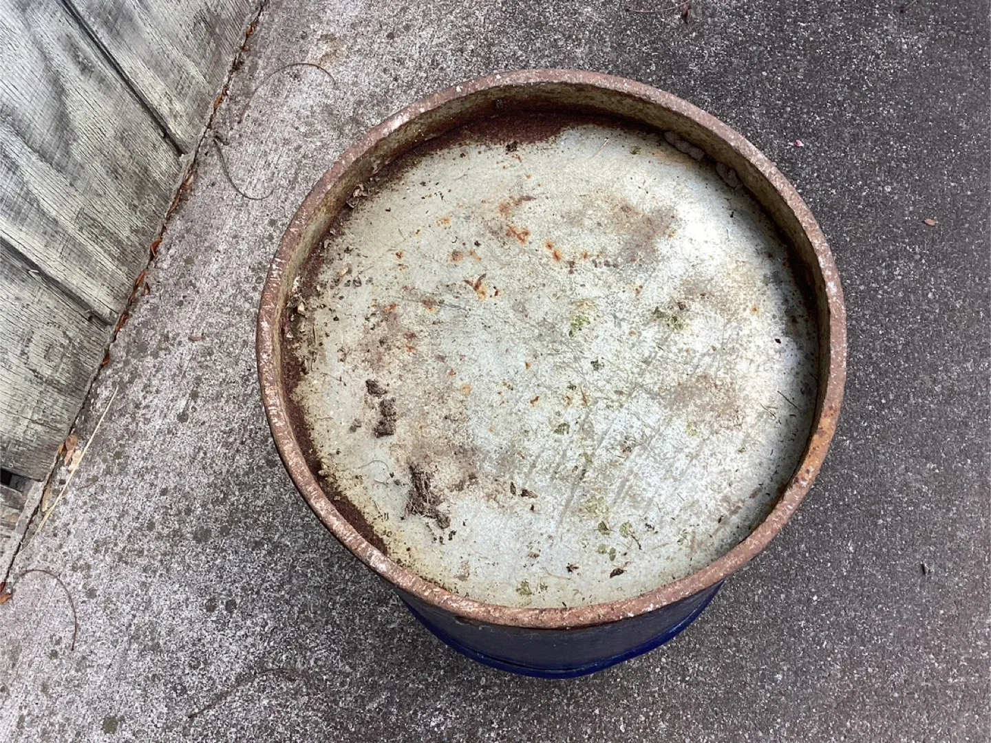 Antique REIDS DAIRY Milk Can Belleville Ontario Painted Blue ! image indicator(10)