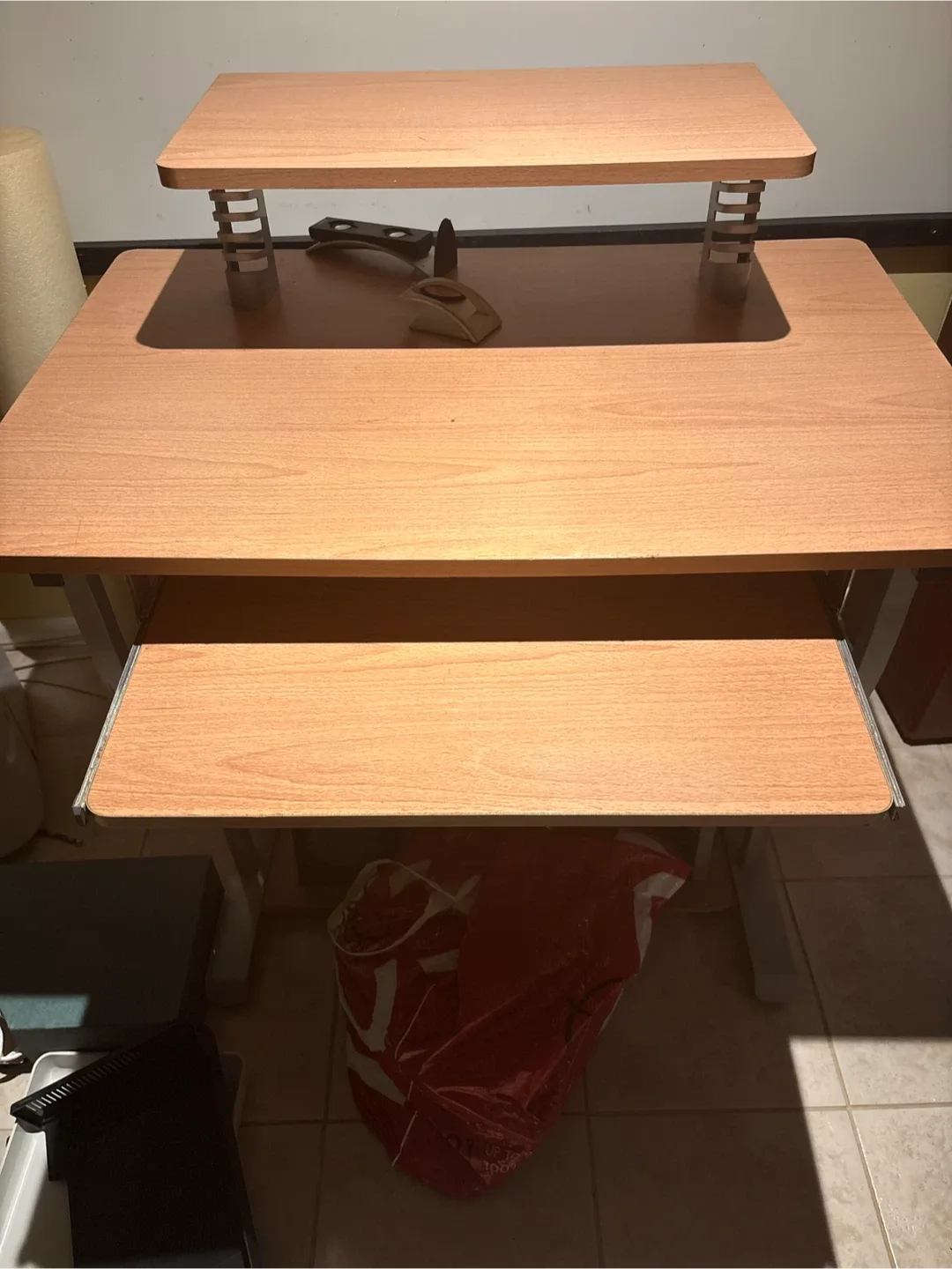 Wooden Standing Desk with Keyboard Tray image indicator(4)