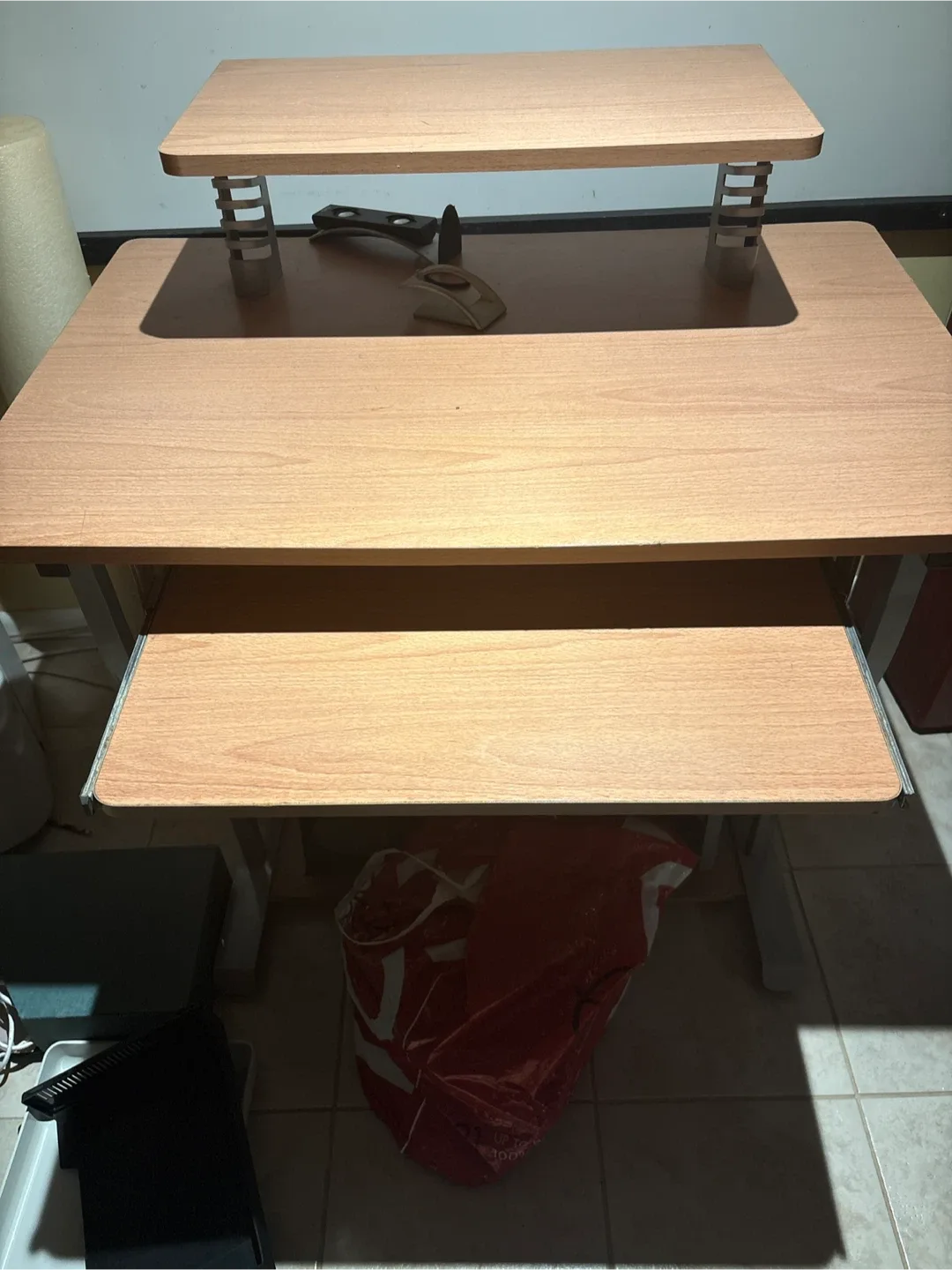 Wooden Standing Desk with Keyboard Tray image indicator(3)