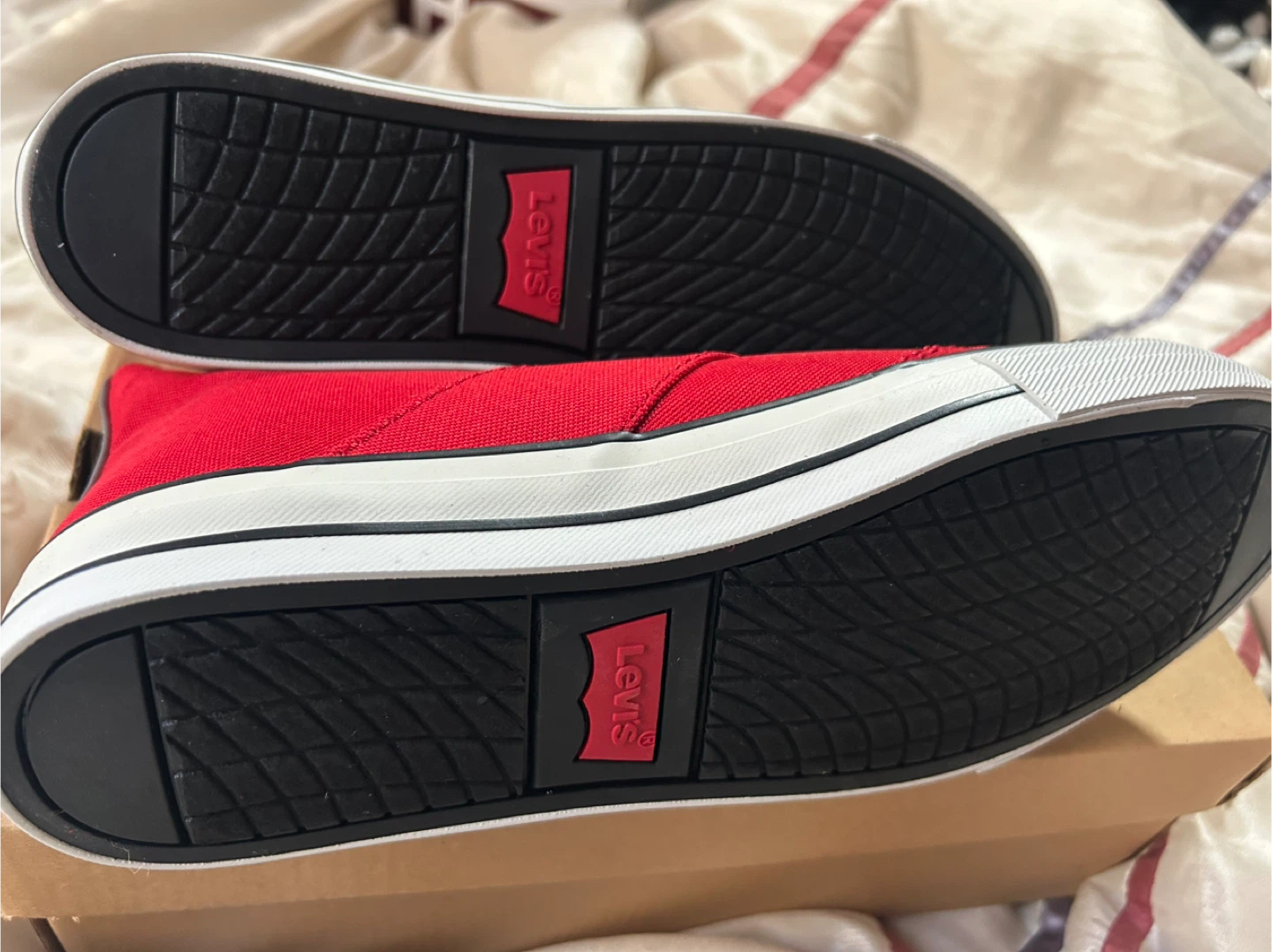 Levi's Hamilton Energy Red/Black Sneakers - Size 8.5 - photo 4