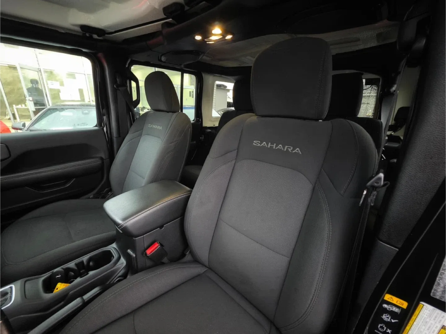 2021 Jeep Wrangler Unlimited Sahara 4x4 image indicator(8)