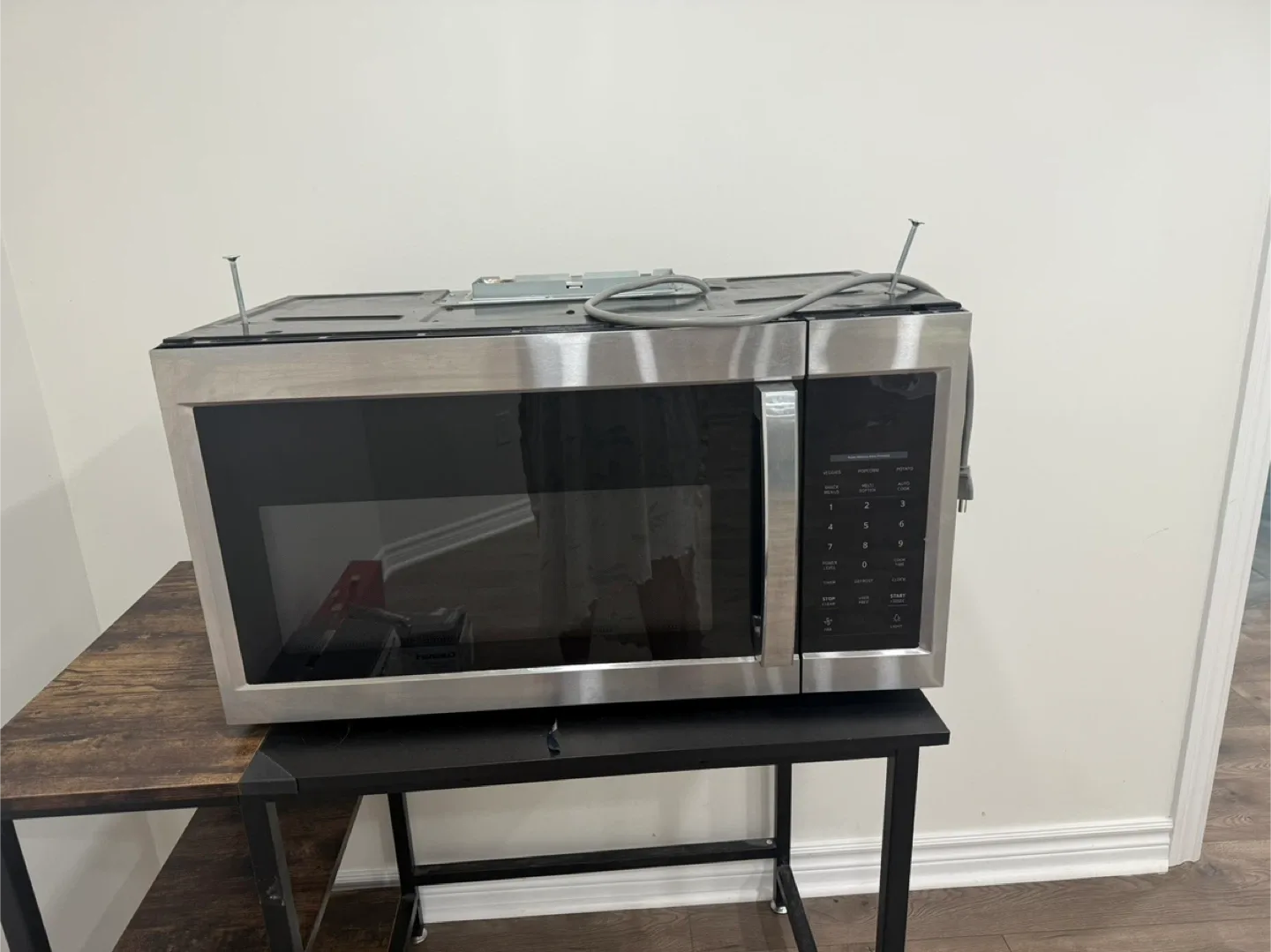 Stainless Over-Range Microwave– Pickup Whitby