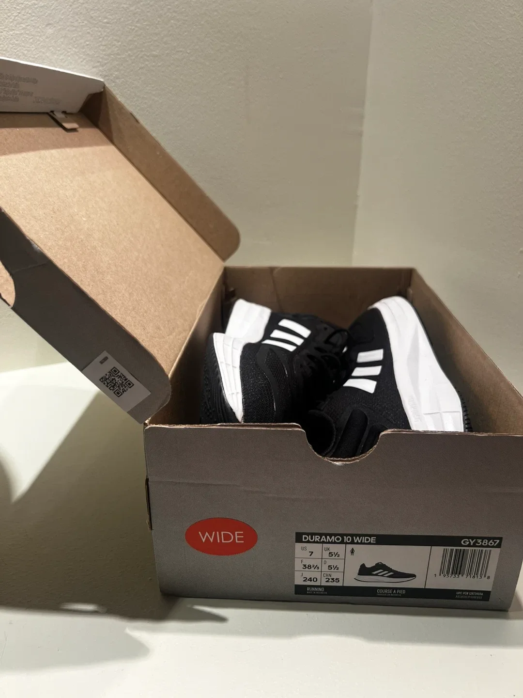 Adidas Duramo 10 Wide - US 7- Black