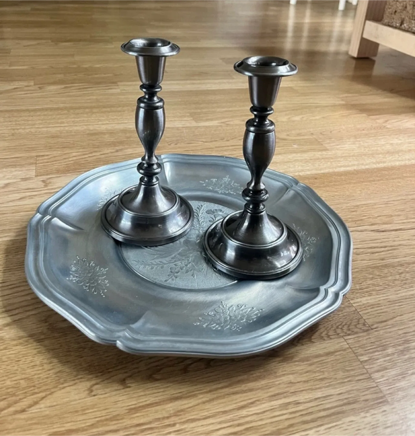 Huge bundle of Vintage Pewter Decorative Items image indicator(2)