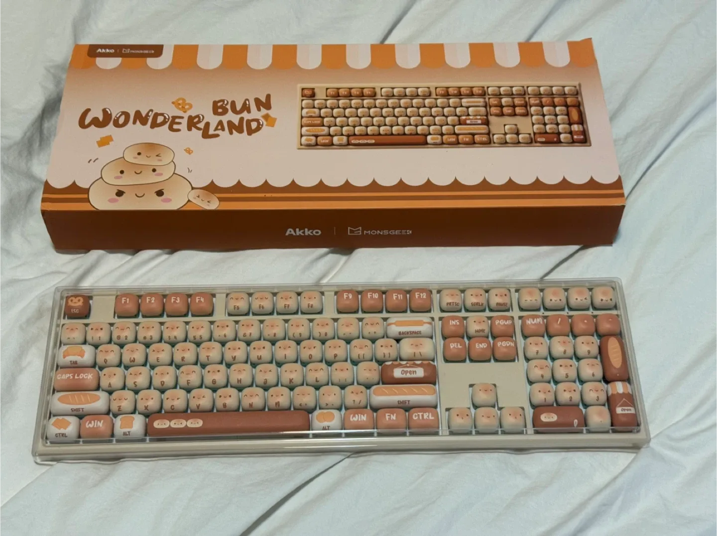 Akko x MonsGeek Bun Wonderland MG108B Keyboard image indicator(2)