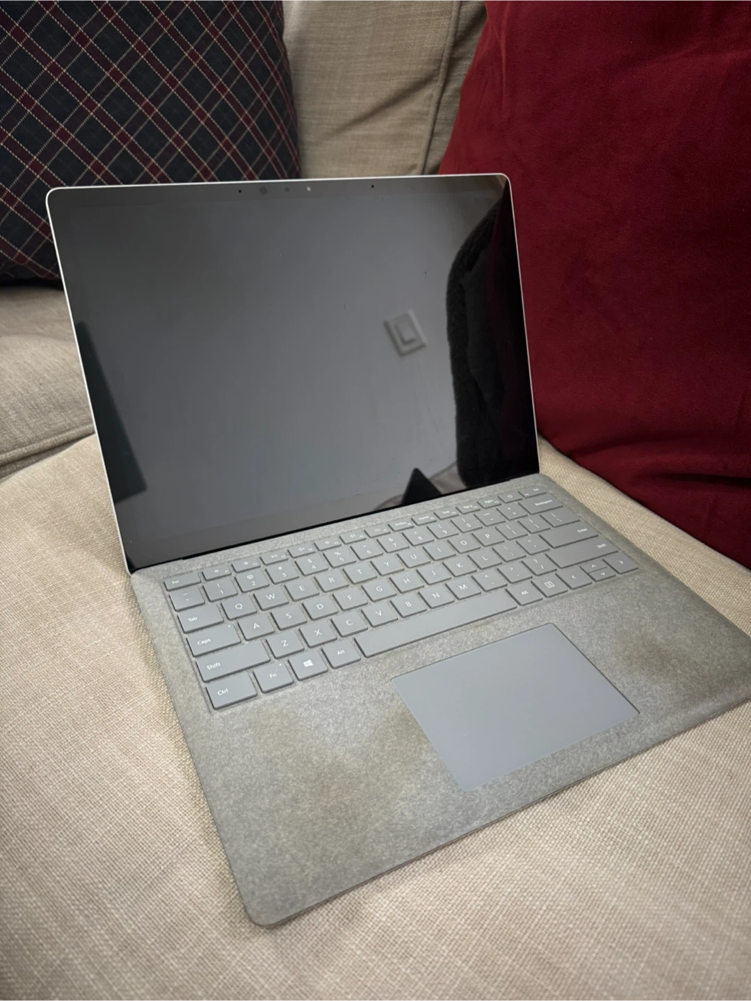 Microsoft Surface Laptop - 8GB RAM, 256GB Storage - photo 2