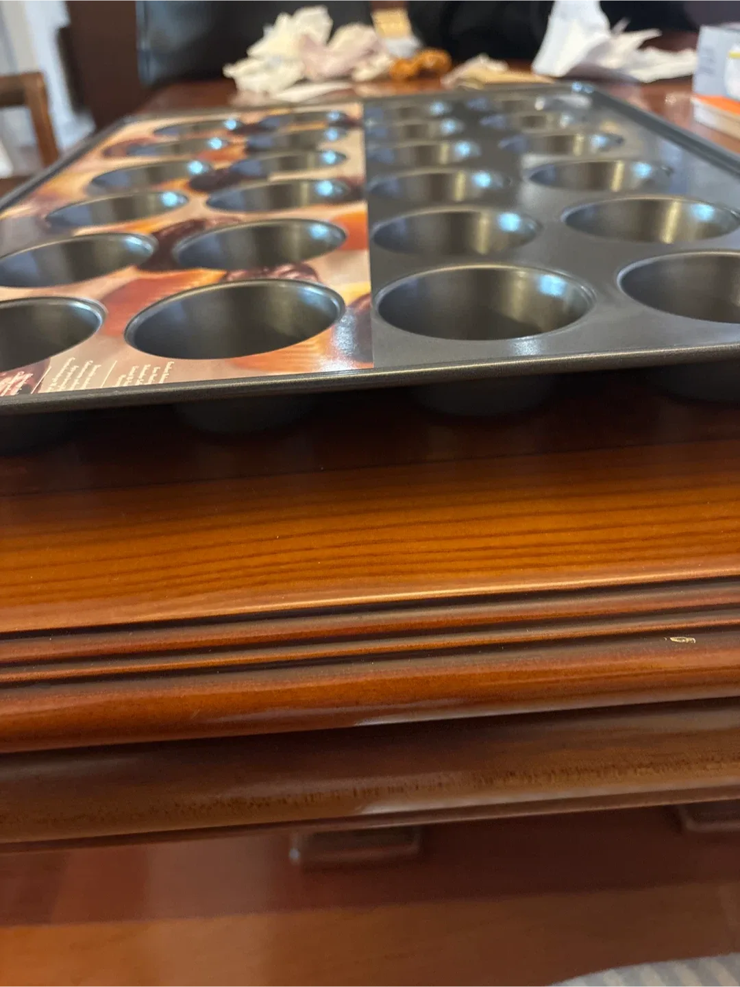 Wilton Perfect Results 24-Cup Muffin Pan image indicator(6)