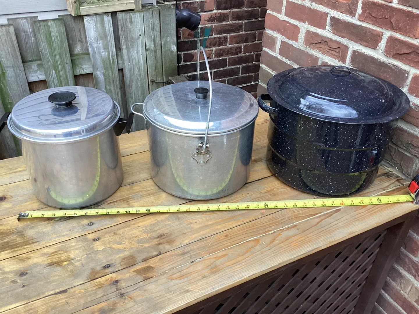 WearEver Stock Pot with Lid