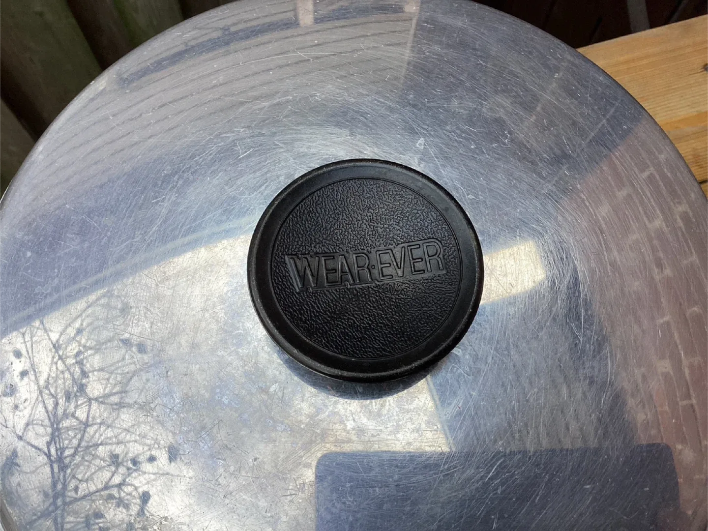 WearEver Stock Pot with Lid image indicator(3)