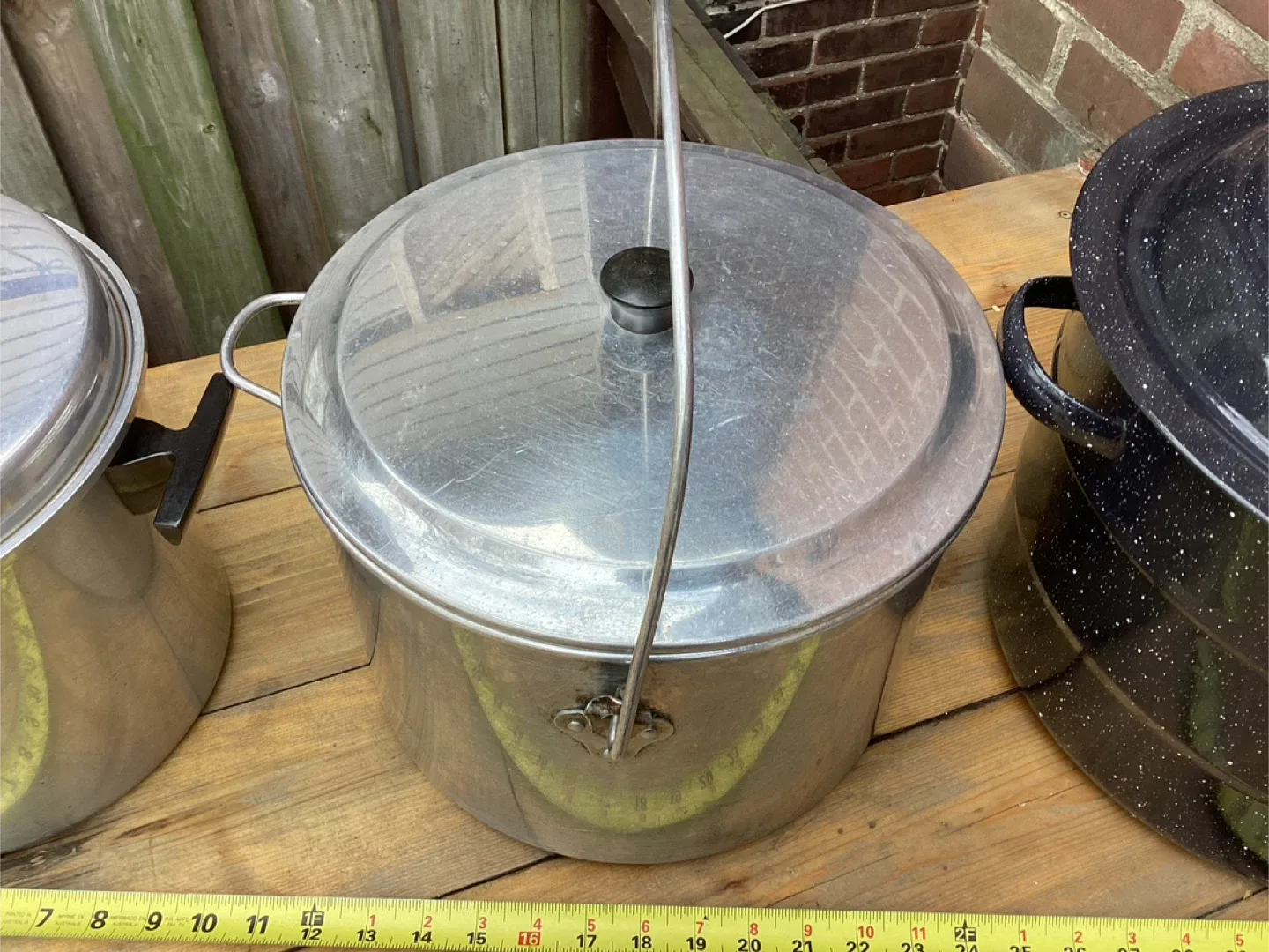 WearEver Stock Pot with Lid image indicator(4)