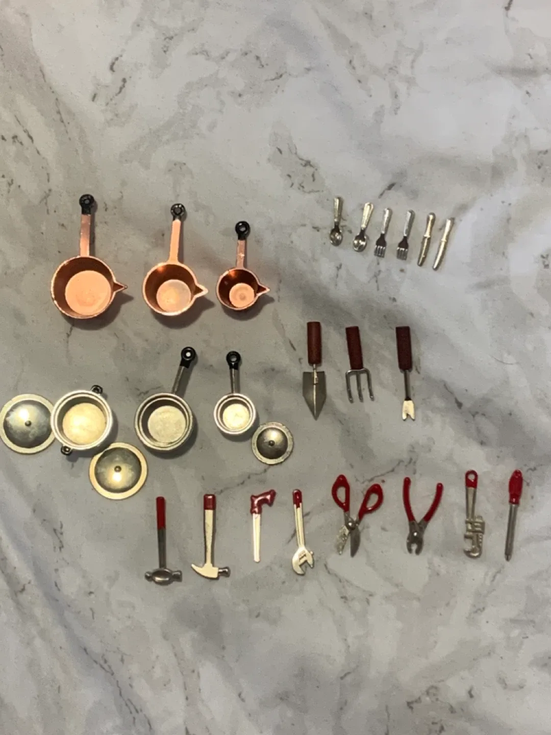 Miniature Kitchen & Garden Tools image indicator(2)