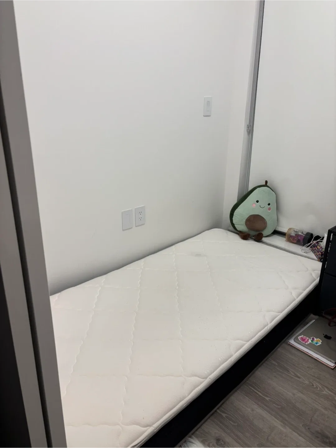 Single Mattress - Great Condition! image indicator(2)