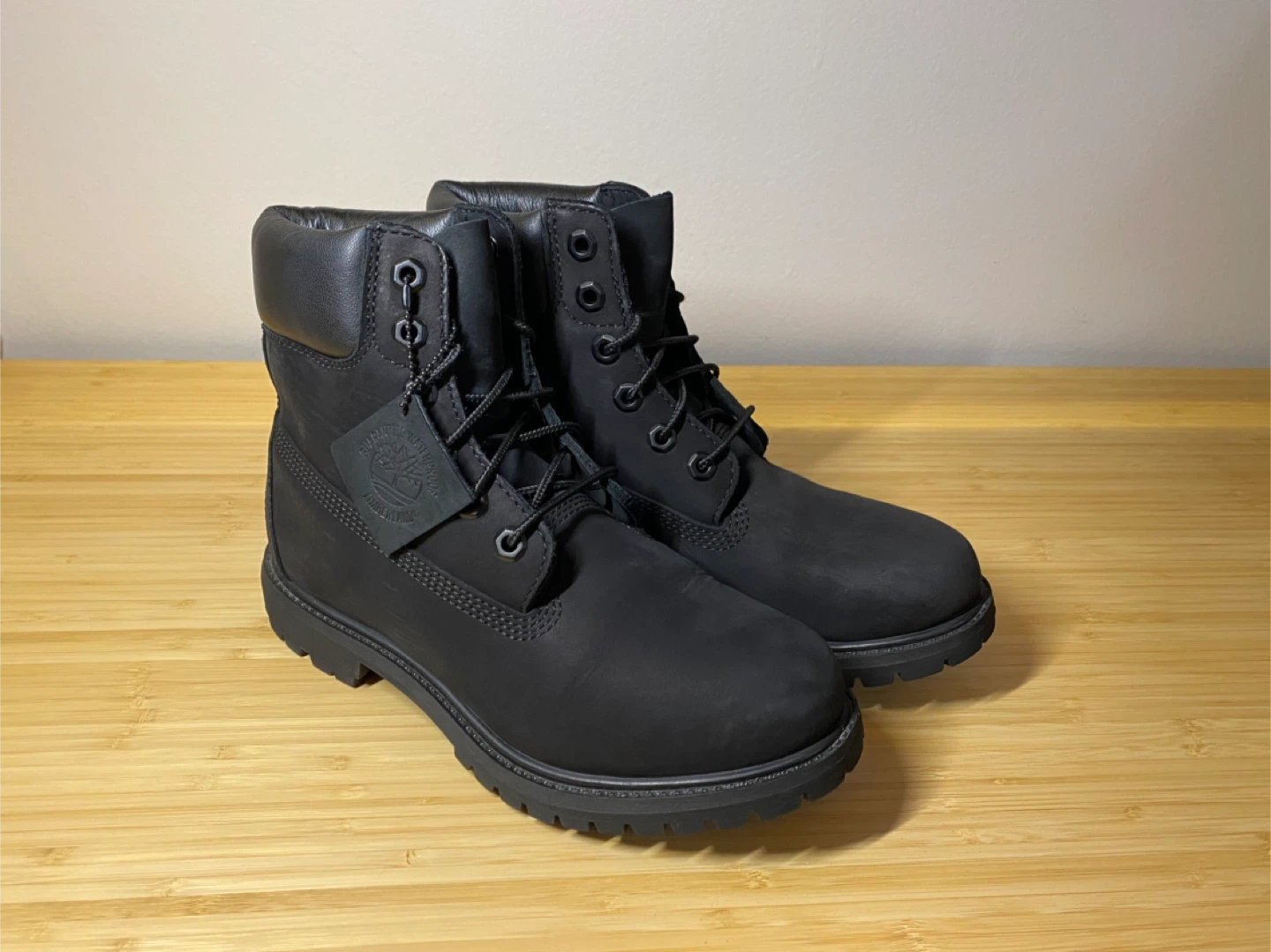 BRAND NEW Timberland Women’s US 7.5 – Black Boots - photo 2