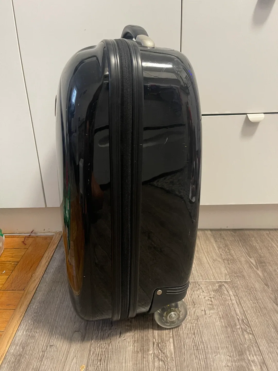 HEYS Black Carry-On Luggage image indicator(2)