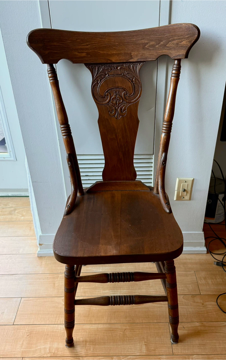 Vintage Round Wooden Dining Table with 4 Chairs - photo 5