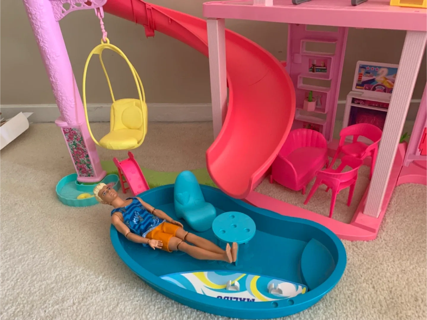 Barbie Dreamhouse Playset with Slide & Pool image indicator(5)