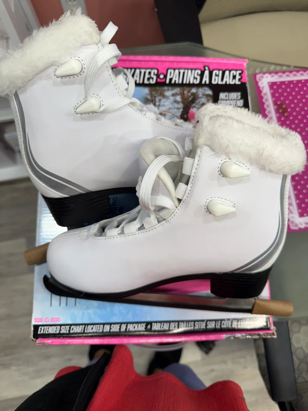 Future Stars White Figure Skates - Size 3 (Shoe Size 4) - photo 2