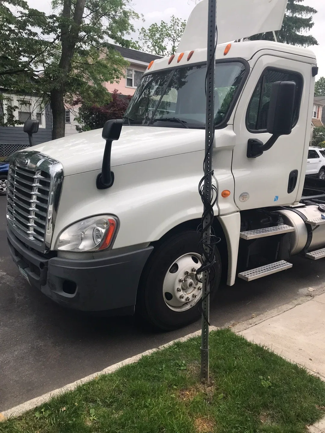 Freightliner White Truck