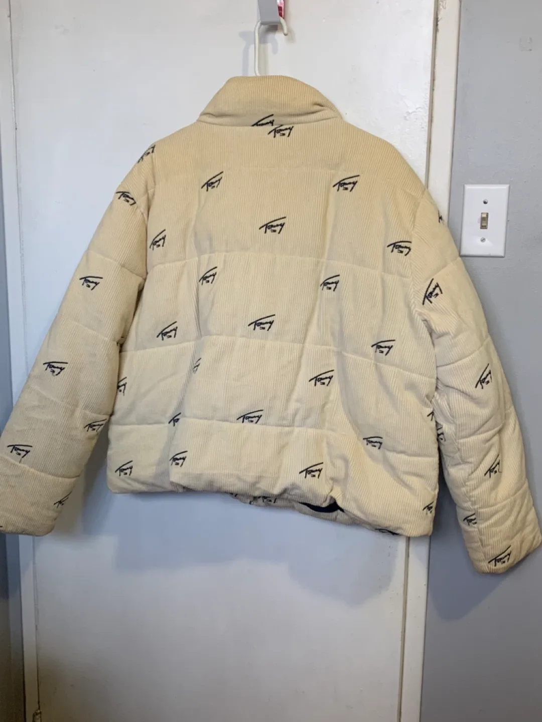 Tommy Hilfiger Beige Puffer Jacket image indicator(2)