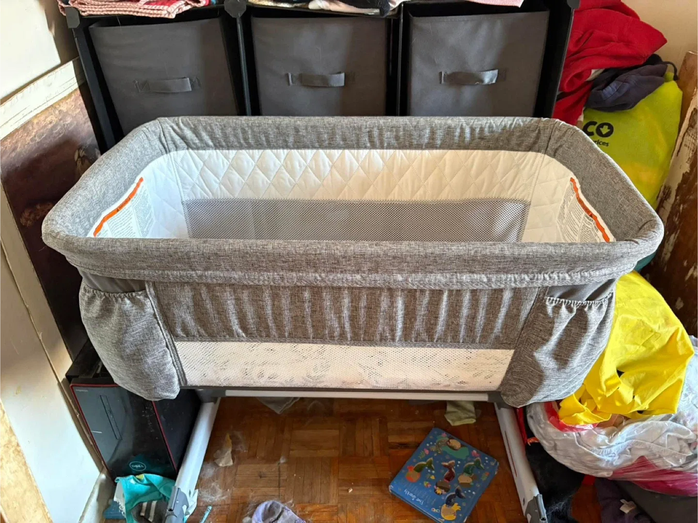 Baby Bassinet - Like New Condition