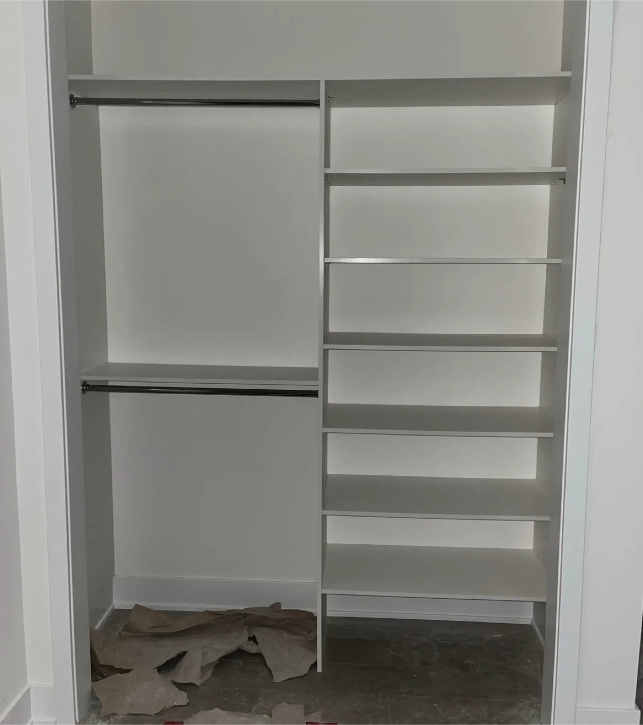 Custom Closet Shelving System image indicator(2)
