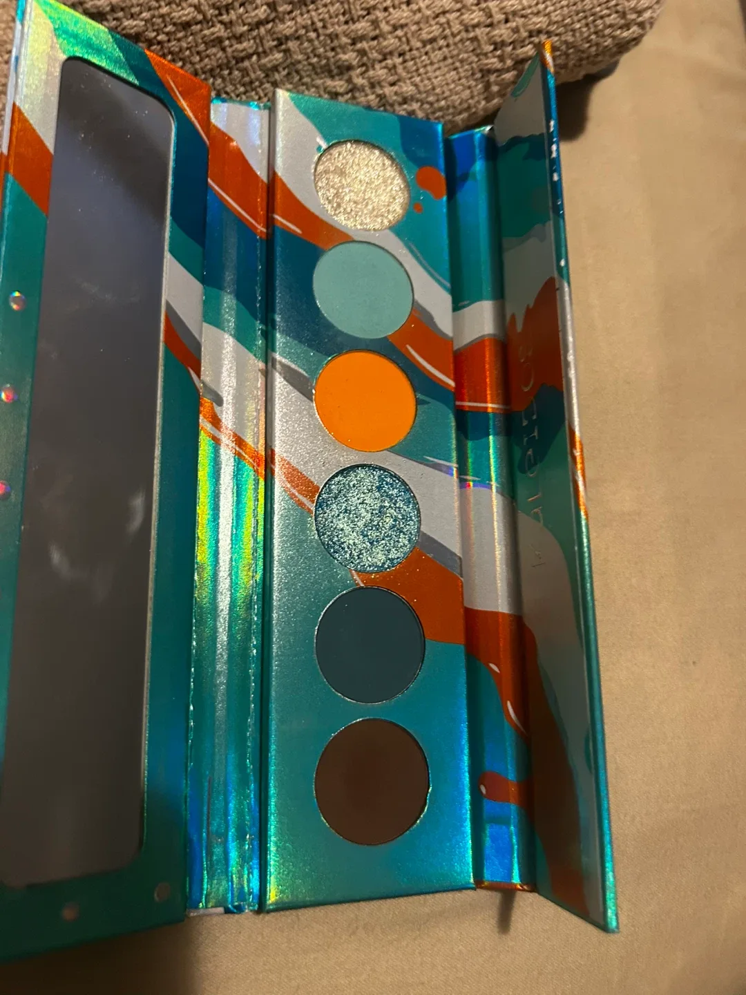 Kaleidos Futurescape Eyeshadow Palette image indicator(4)