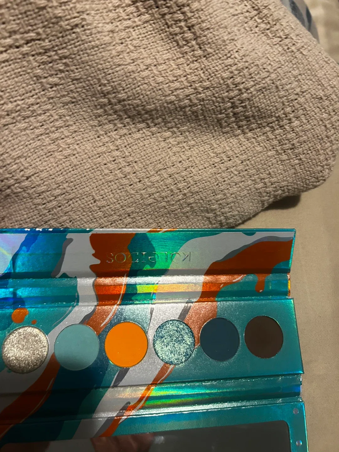 Kaleidos Futurescape Eyeshadow Palette image indicator(6)