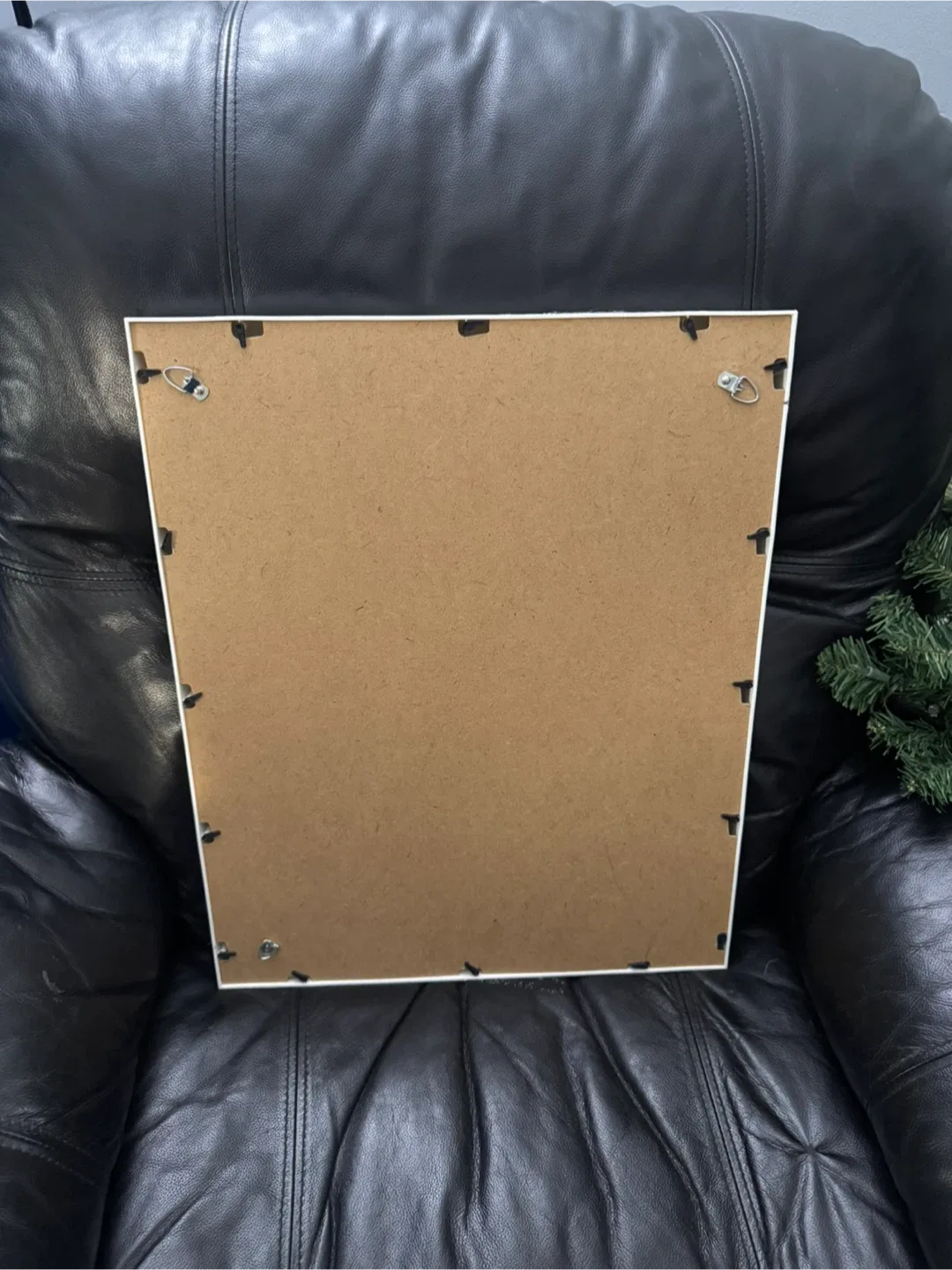 White 16x20 Picture Frame image indicator(2)