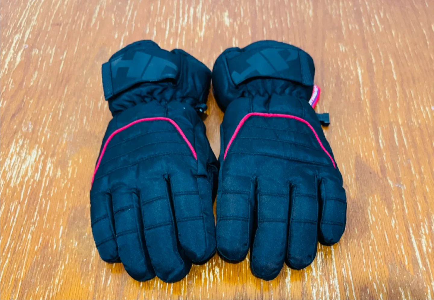 Black Winter Gloves