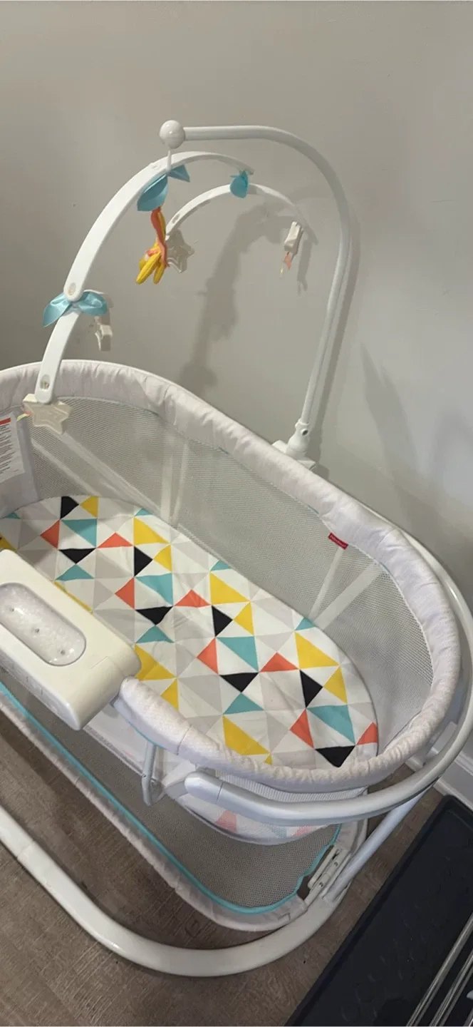 Fisher-Price baby Bassinet image indicator(2)