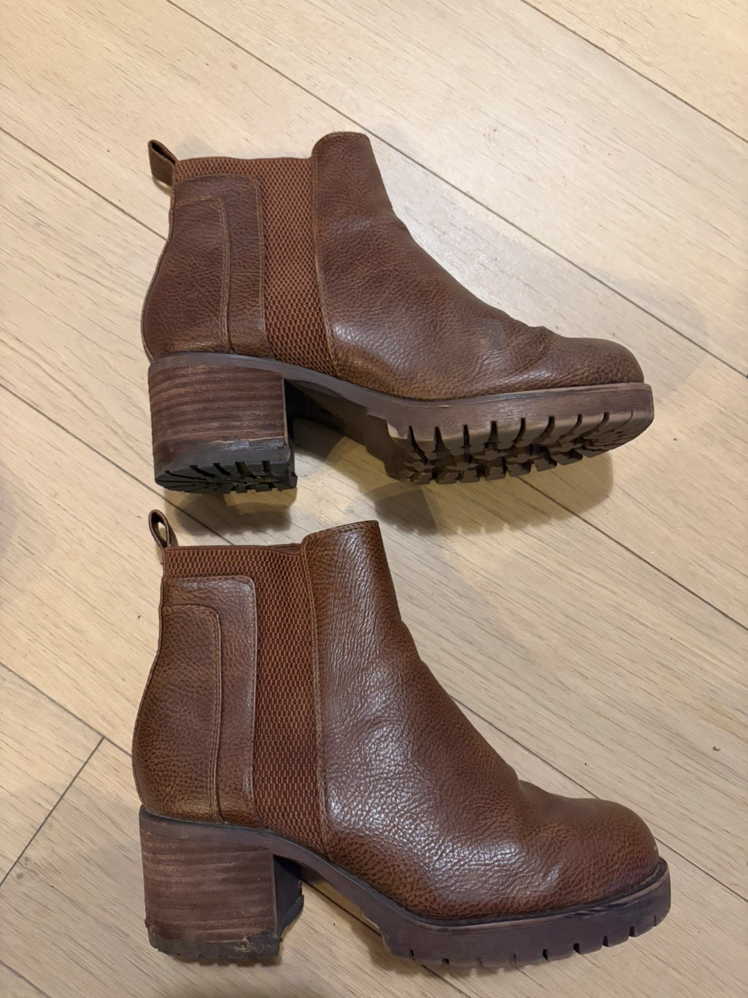 Brown Leather Chelsea Boots - Size 6.5 - photo 4